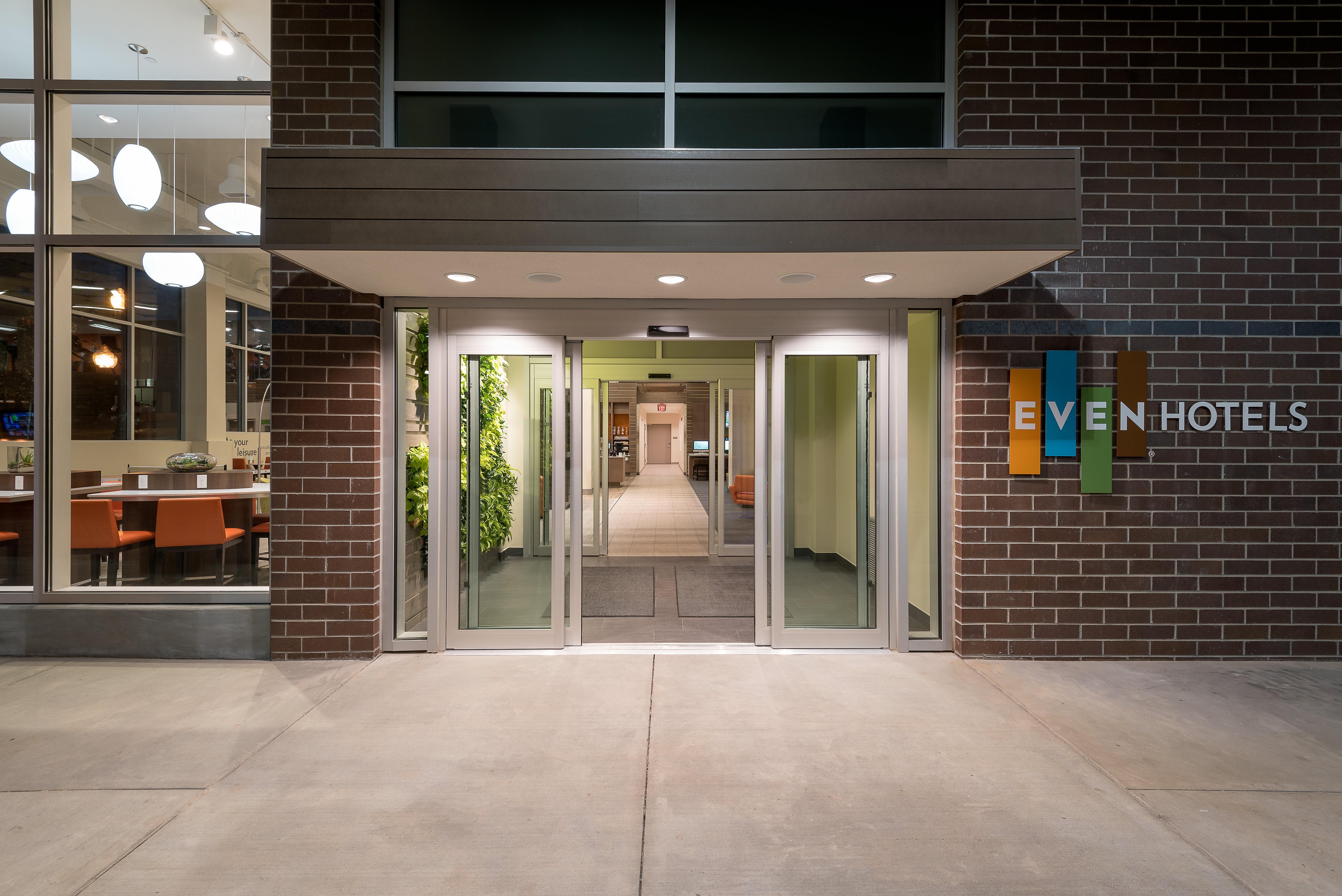 Even Hotel Omaha Downtown - Old Market By Ihg Bagian luar foto